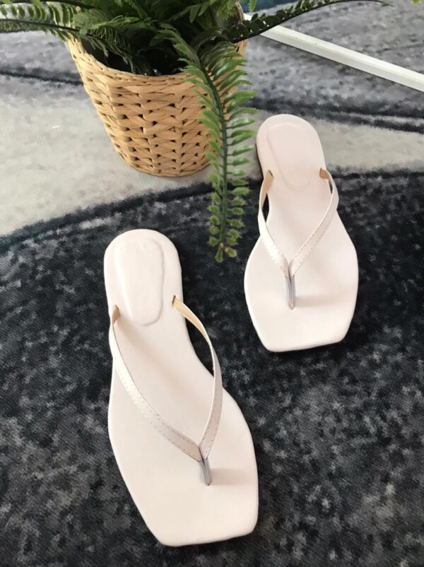 White Flat - Image 3